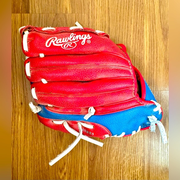 Rawlings Kid Baseball Glove - Picture 1 of 3